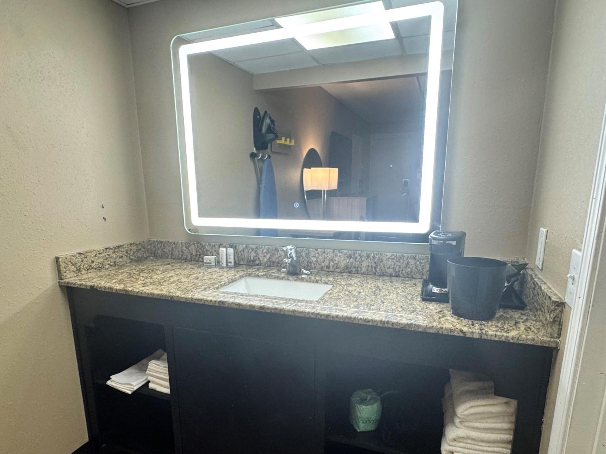 Super 8 By Wyndham Corpus Christi Airport Hotel Kültér fotó